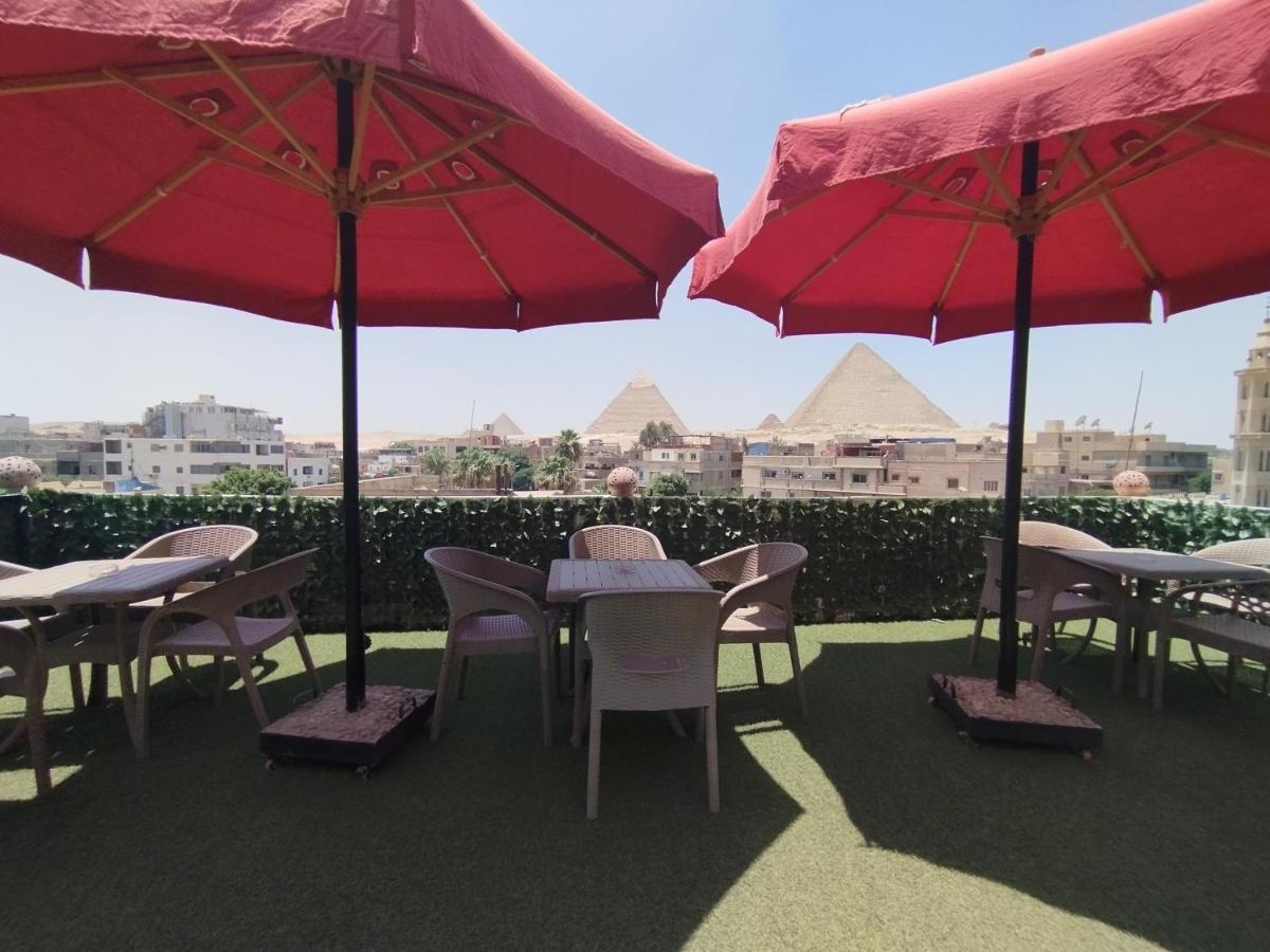 Hotel Fantastic Pyramids View